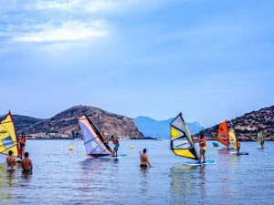 Windsurf en Puerto de Mazarrón | Grímpola Escuela Náutica