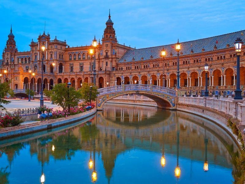 Visita Gratuita al Parque de María Luisa y Plaza de España de Sevilla