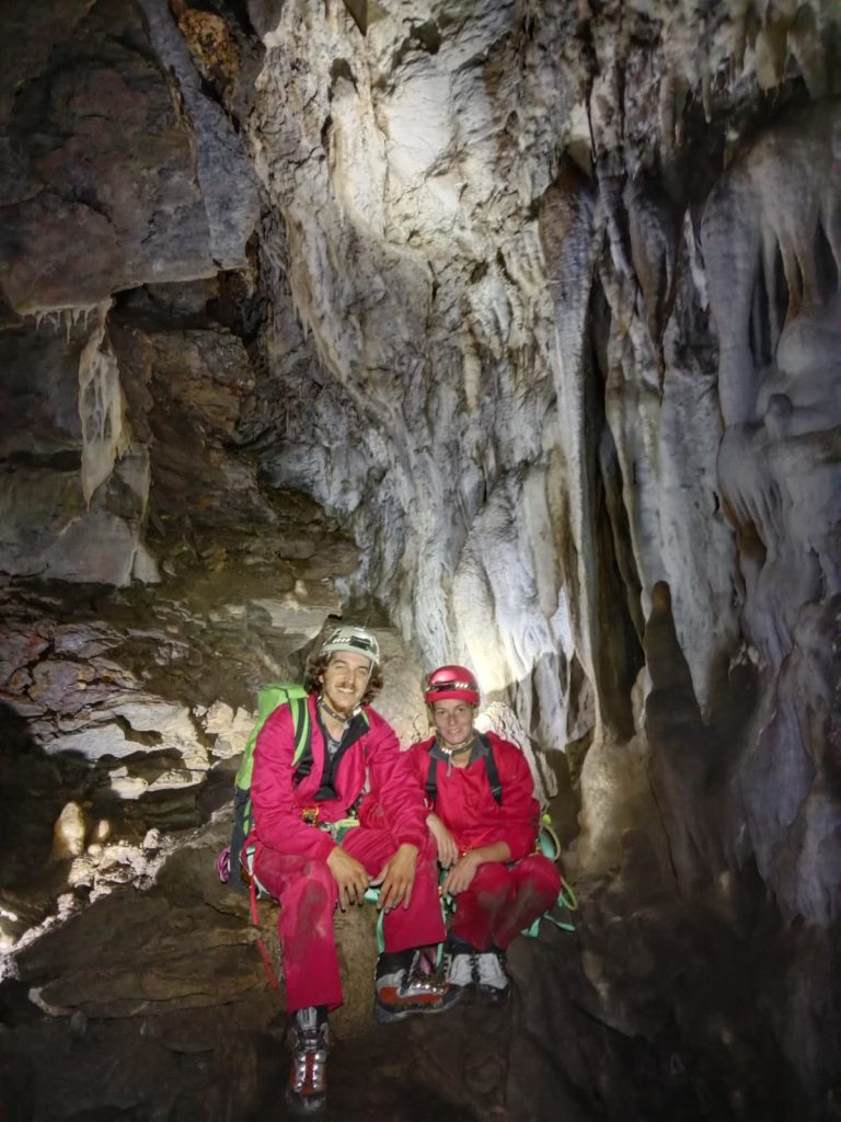 Espeleología en el Pallars